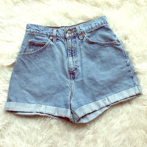 Levi's Pants - VINTAGE LEVI’S 954 High Waisted Mom Shorts - Sz 7